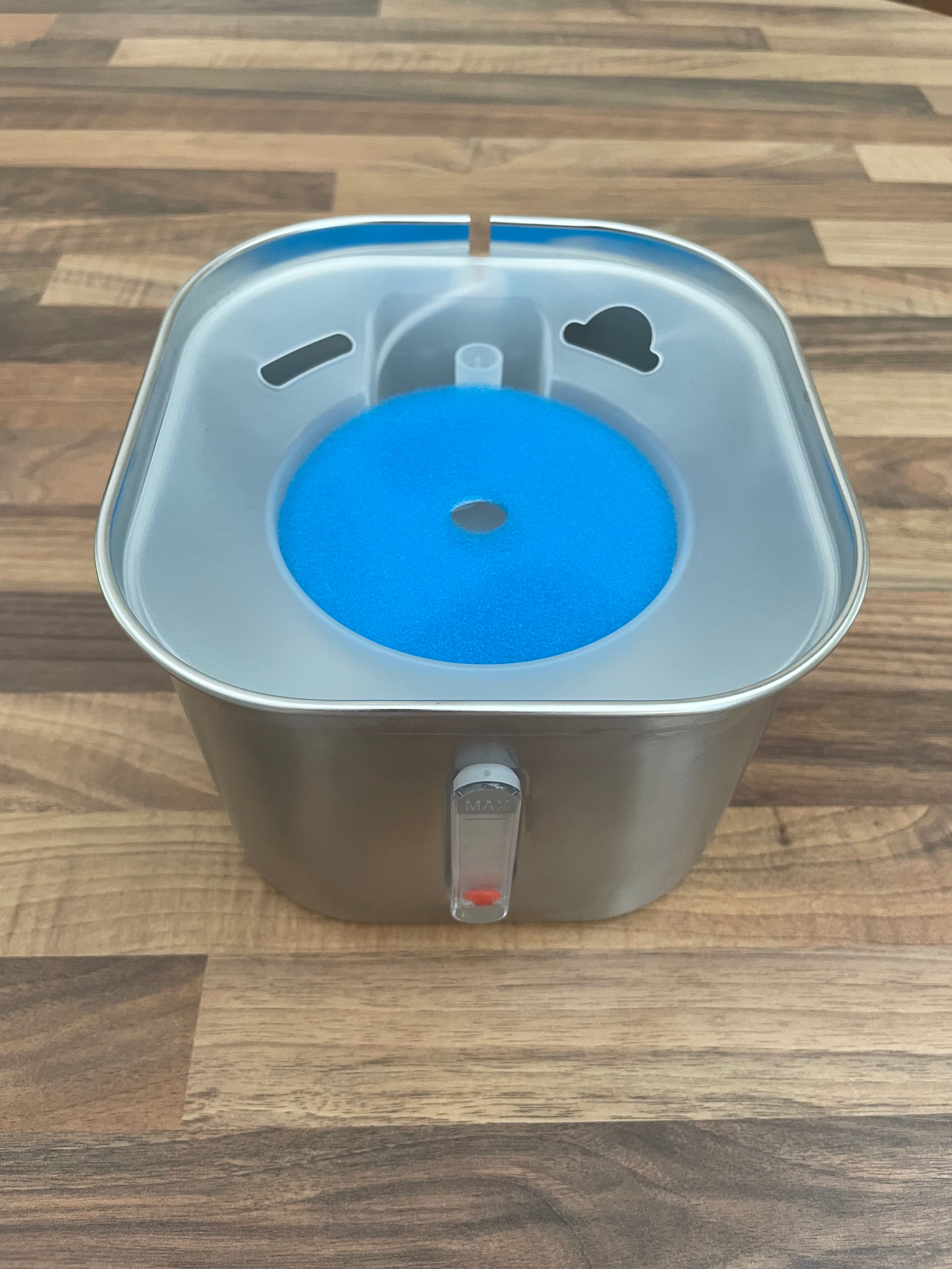 Wasserspender für Katzen - Seitenansicht mit Filter